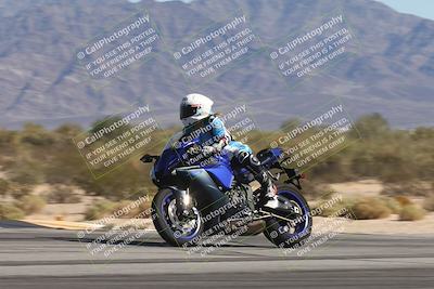 media/Oct-30-2025-Racers Edge (Thu) [[dabbdaf680]]/3-B Group/Session 4 (Turn 9 Side)/